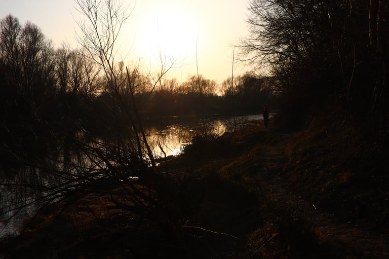 Sonnenuntergang am Wasser